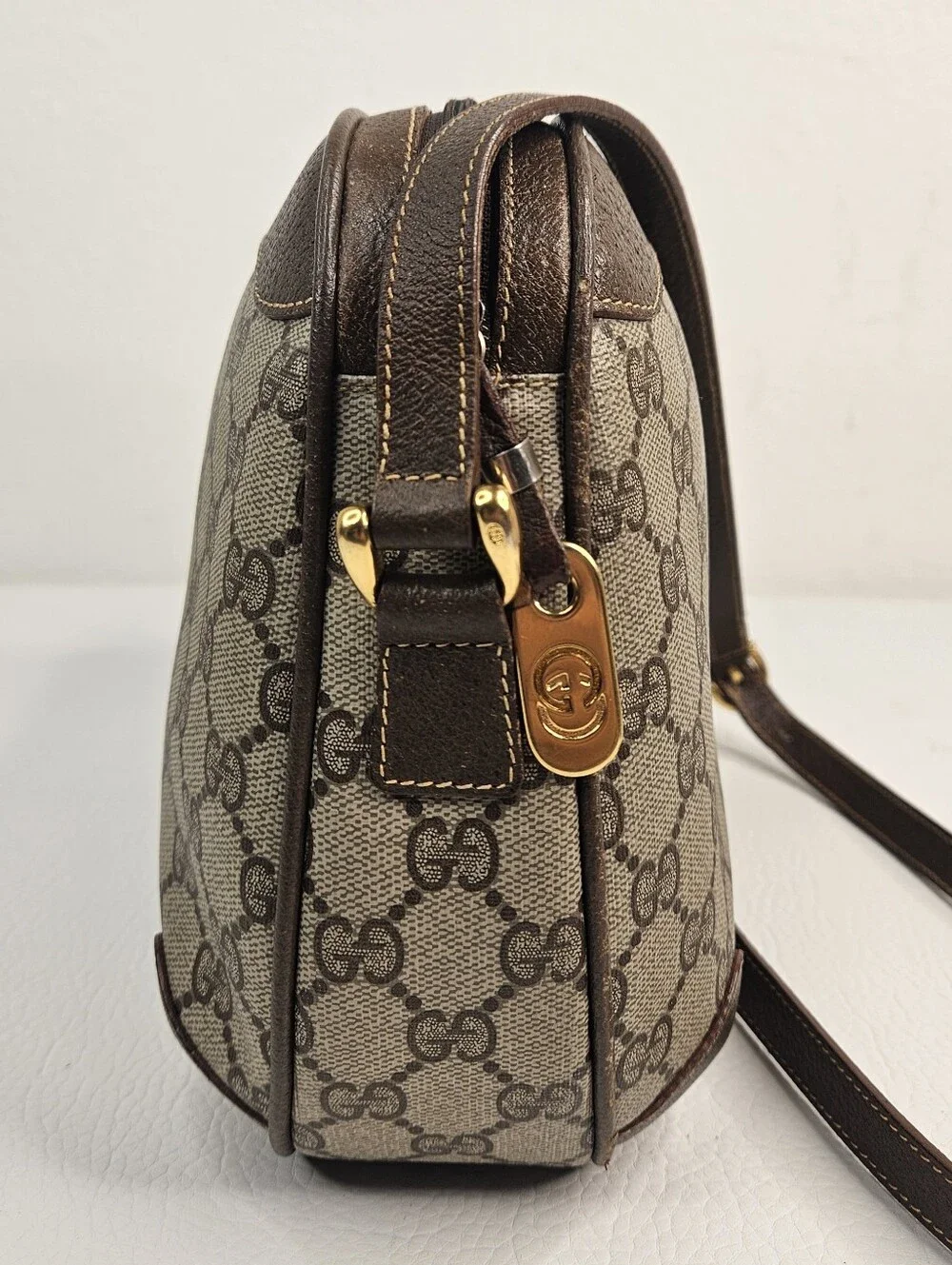 Authentic Vintage Gucci GG Supreme Monogram Crossbody Camera Bag Brown Leather